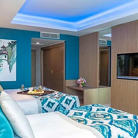Royal Wings 5* Aksu (Antalya)